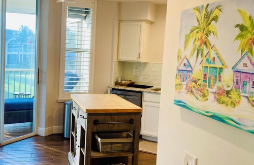 Tropical Cove Condo | Lexington CC, 3 bedroom, 2 bath, in the Golf Village!nGated Golf & Tennis Club
