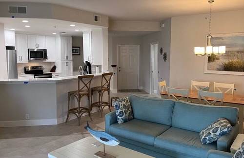 Tropical Cove Condo | Lexington Country Club - Lake Village - Tennis/Golf Pool