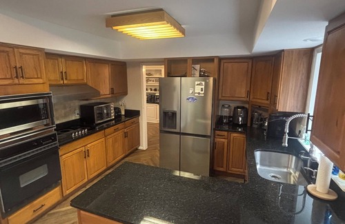 Lexington House | Lexington Fun Zone! Pool! HotTub! Arcade! Games!