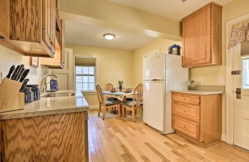 Lexington House | Lexington Getaway w/Backyard Deck < 2 Mi to UK!