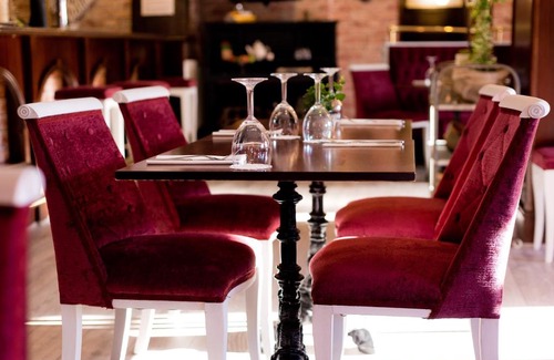 Aberdeen Hotel | Leys Hotel