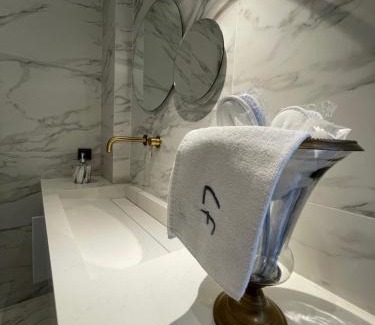 Agios Onoufrios Apartment | Lf Suites - Irene