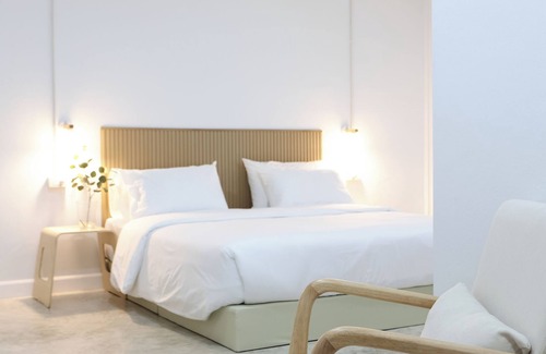 Talat Yai Hotel | LFOUR