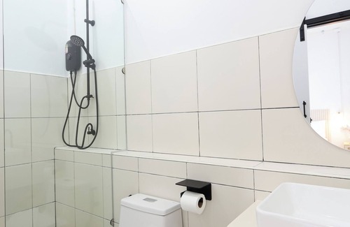 Talat Yai Hotel | LFOUR