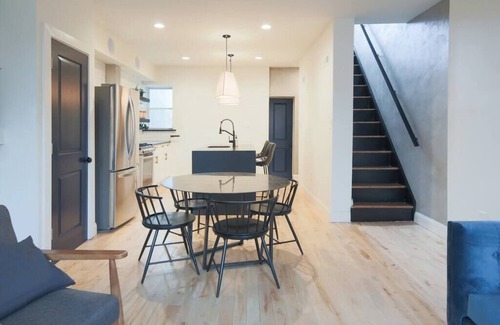 Southwest Center City Apartment | Lg 2 BDR | Deck | Hosted By Stay Rafa