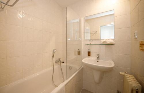 Kutna Hora Hotel | LH Hotel Mědínek Old Town
