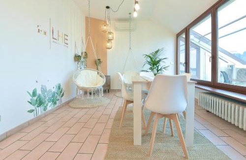 Centro Urbano Apartment | LHE Central View Boutique