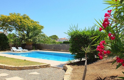 Les Tres Cales Villa | Libelula moderna well equipped ideal for families
