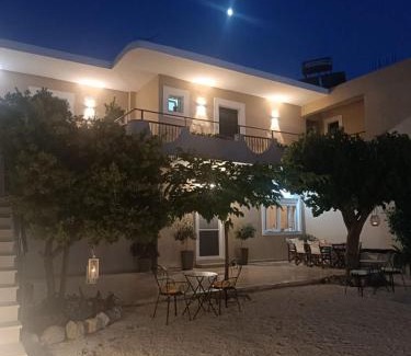 Anthousa House | Libera Private Rooms