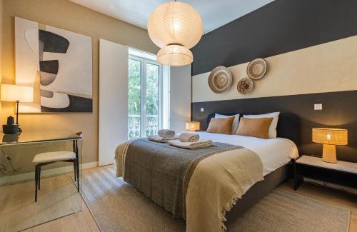 Sao Jose Apartment | Liberdade Elegance W/Rooftop Pool by LovelyStay