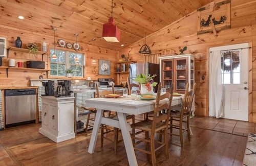 Valley Head House | Liberty Lodge on the Americana Farm