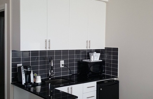 Thornhill Hotel | Liberty Suites Hotel