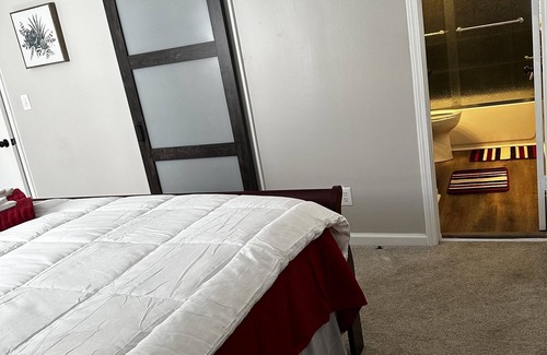 Stockbridge House | Liburd’s Holding residential home (free parking)