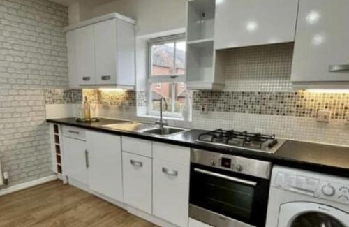 Lichfield Apartment | Lichfield City Cathedral Walk 3 Bedroom Coachhouse