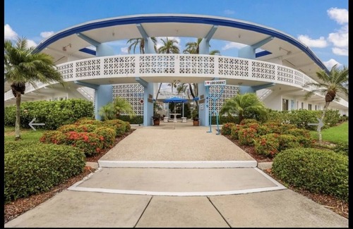 Sarasota Condo | Lido Beach Getaway Condo Gulf View Sarasota FL