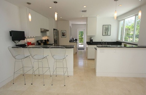 Lido Shores House | Lido Key Luxury Pool Home–Perfect for Families Lido Shores Sanctuary by RVA