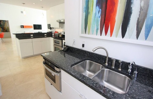 Lido Shores House | Lido Key Luxury Pool Home–Perfect for Families Lido Shores Sanctuary by RVA