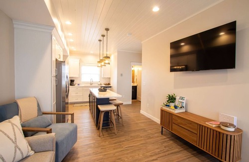 Celina House | Life is Grand: 3 bed/2.5 bath Lakeside Cottage w/Hot Tub!