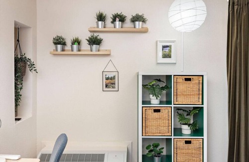 Prairie Village Apartment | ✿Life is Suite!✿King Bed✿Fast Wifi✿