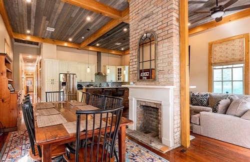 Irish Channel House | "Life of Riley" 3bd/3ba Irish Channel Home!