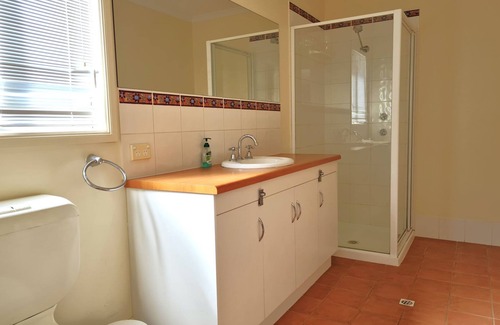 Minlacowie Hotel | Life's No Rehearsal, Hardwicke Bay