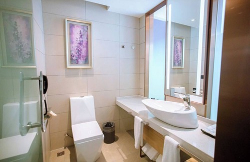 Longgang Hotel | Lifeng Hotel - Pingshan Railway Station