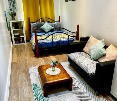 Dublin House | Liffey Valley Homestay