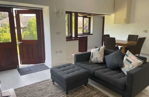 South Brent House | Light & airy two bed lodge in Devon countryside