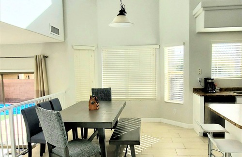 Cottonflower House | Light and Bright with a HEATED Pool!