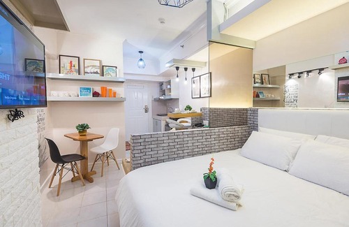 San Jose Apartment | Light and Chic - Tagaytay Vacation Pad