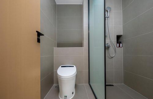 Garze Hotel | Light and Forest PeeKaboo Cliff Private Hot Spring Hotel