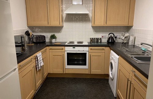 Southampton City Centre Apartment | Light and spacious city centre flat with free parking!