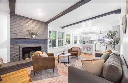 Overland Park House | Light&Bright OP Remodeled Home 4BD/2.5BTH