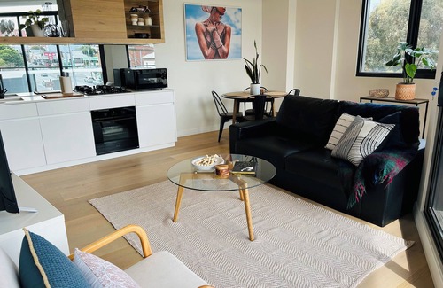 Flemington Apartment | Light-Filled 2BR Apt nw/Balcony + Free Parking - near CBD & Cafes