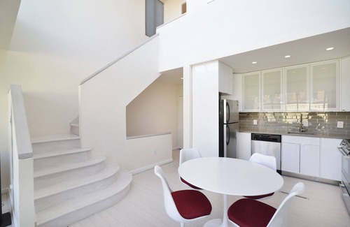 Georgetown Apartment | Light Filled Modern Apartment In The Heart Of Georgetown, Walk To Everything