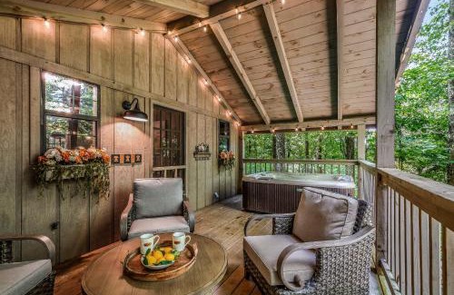 Townsend House | Light'n Bug Bungalow cabin