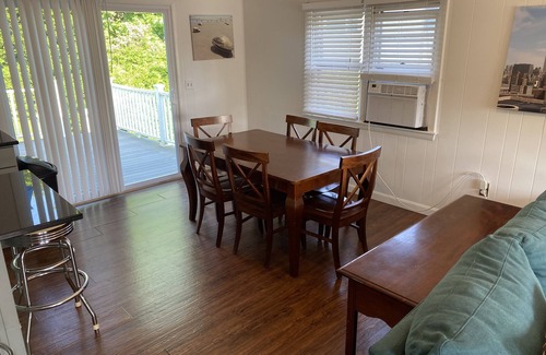 Bonnet Shores House | Light & Open Family Beach House Short Walk to Kelly Beach