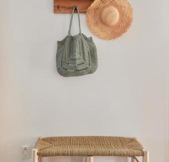 Local da Parvoice Apartment | Lightful Refuge on the River Front, By TimeCooler
