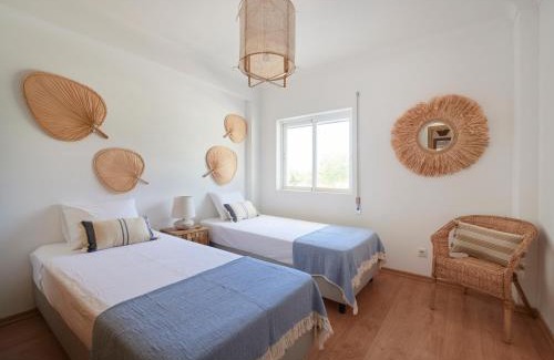 Local da Parvoice Apartment | Lightful Refuge on the River Front, By TimeCooler