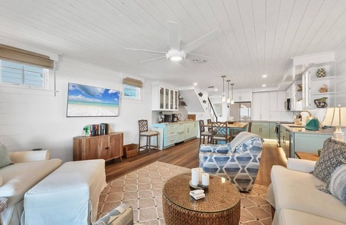 Boca Grande Condo | Lighthouse 17 - Salty Bungalow, a spacious 3-bedroom retreat in Boca Grande.