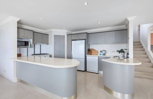 Emerald Beach House | Lighthouse at Emerald Beach – Relax, Reconnect, and Recharge
