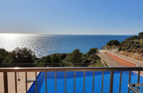 Costa Daurada Apartment | Lighthouse, beachfront apartment