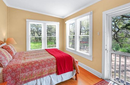 Johnson City House | Lighthouse Hill Ranch - Brown House