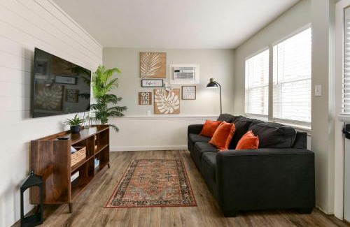 Kimberling City Apartment | Lighthouse Lodge - 1 bedroom Lake View - 15 Min to