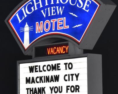 Mackinaw City Hotel | Lighthouse View Motel
