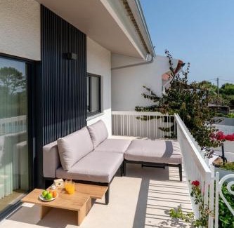 Carreco House | Lighthouse View by Portugal Active