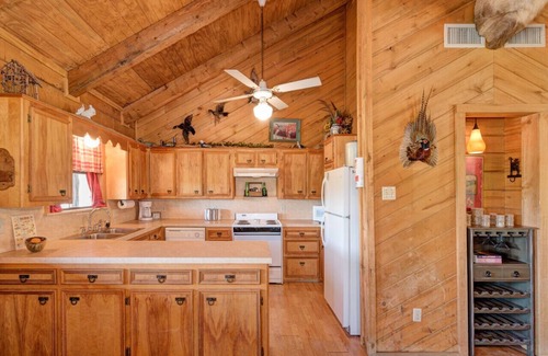 Uvalde House | Lightning Bug Springs Retreat