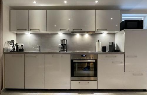 Wolfsburg Apartment | Lightplace - Boxspring - Parkplatz- Nähe City und VW