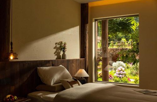 Baisha Old Town Hotel | LiJiang Mountain Spring Resort