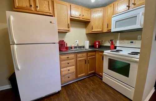 Shriners Apartment | Like Home at Fairmont